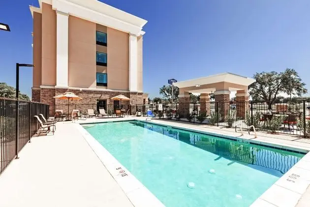 Hampton Inn Ozona, TX - Havuz