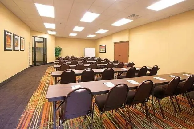 Hampton Inn Pittsburgh-Mcknight Rd.