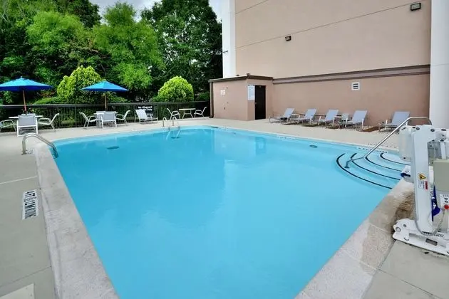Hampton Inn Raleigh Durham-Airport - Havuz