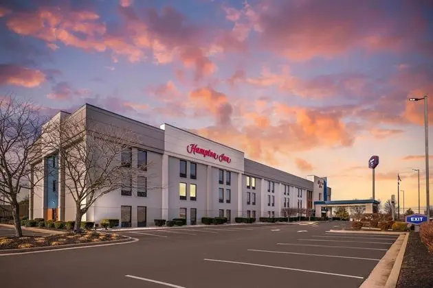 Hampton Inn Richmond - Dış Mekan