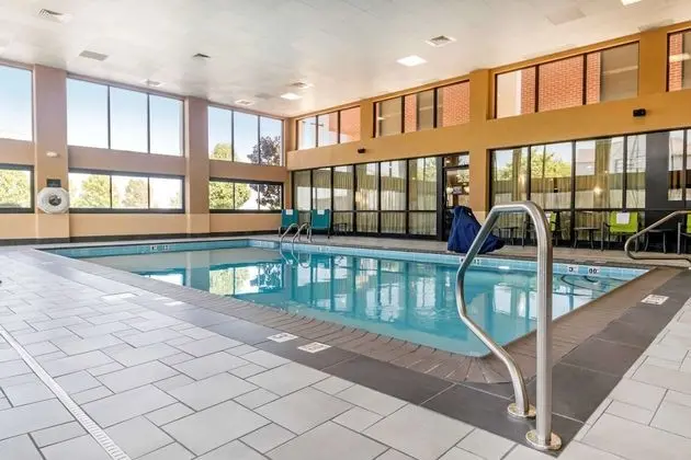 Hampton Inn Richmond - Havuz
