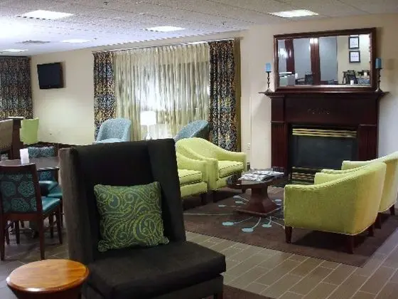 Hampton Inn Richmond - Lobi