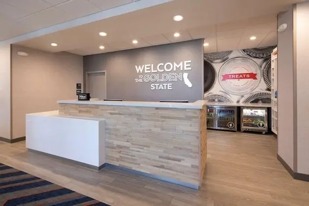 Hampton Inn Santa Cruz West, CA - Yerinde Yemek