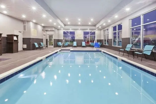 Hampton Inn Sedalia - Havuz