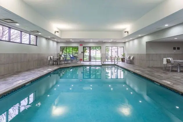 Hampton Inn Sioux Falls - Havuz