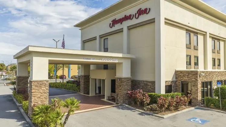 Hampton Inn Spring Hill - Dış Mekan