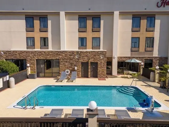 Hampton Inn Spring Hill - Havuz