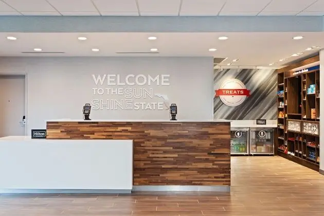 Hampton Inn & Suites Alachua I-75 - Yerinde Yemek