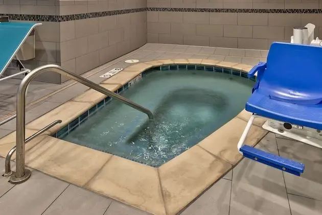 Hampton Inn & Suites Albuquerque Airport - Havuz