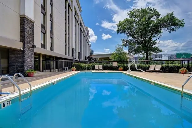 Hampton Inn & Suites Alexandria Old Town area Sout - Havuz
