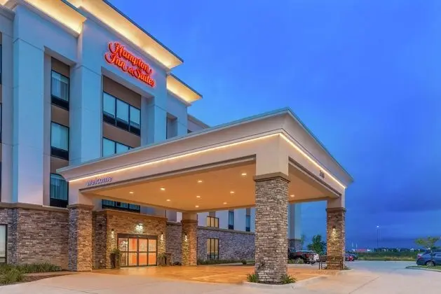 Hampton Inn & Suites Ames, IA - Dış Mekan