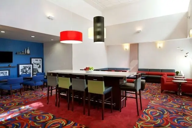 Hampton Inn & Suites Anaheim Garden Grove - Lobi