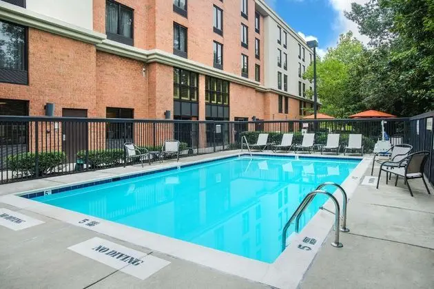 Hampton Inn & Suites Annapolis - Havuz
