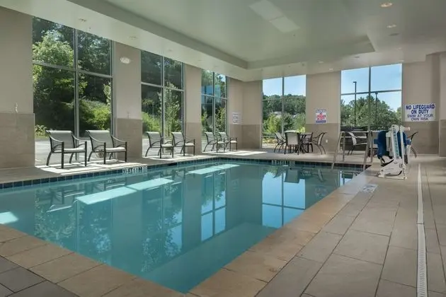 Hampton Inn & Suites Asheville Biltmorre Village - Havuz