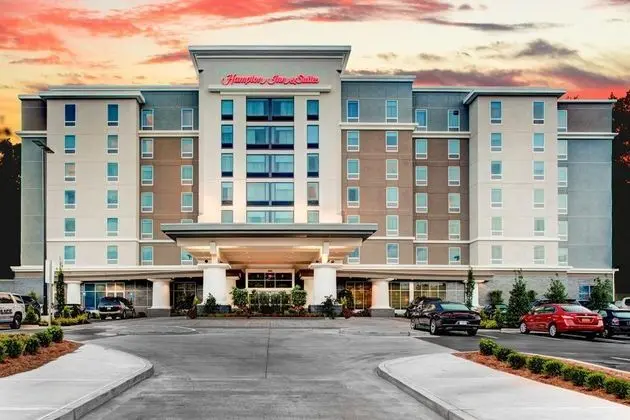 Hampton Inn and Suites Atlanta Perimeter Sterling