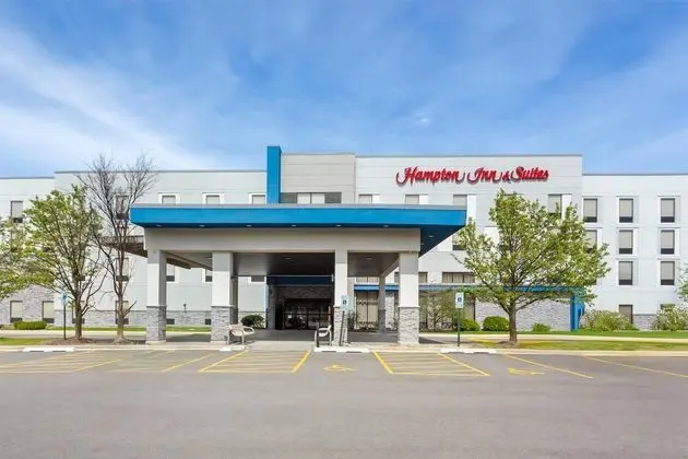 Hampton Inn & Suites Bolingbrook - Dış Mekan