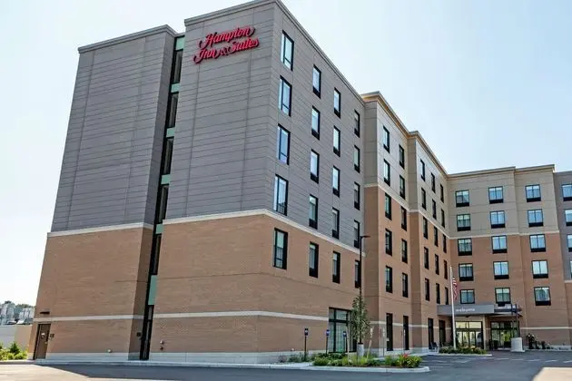 Hampton Inn & Suites Boston/Waltham, MA - Dış Mekan