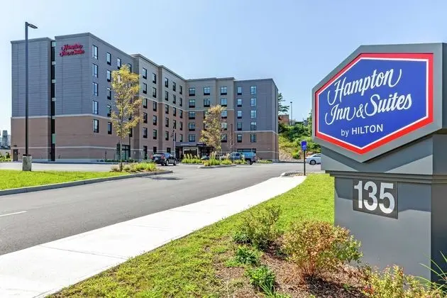 Hampton Inn & Suites Boston/Waltham, MA - Öne Çıkan Resim