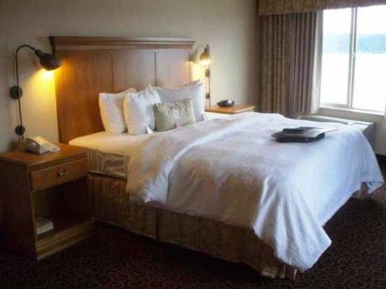 Hampton Inn & Suites Bremerton 
