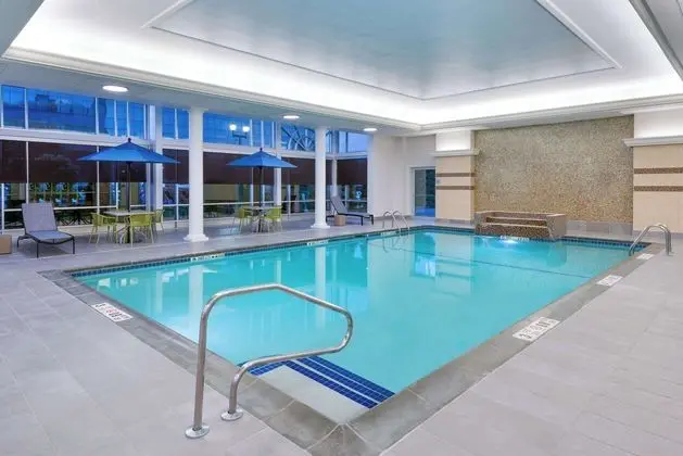 Hampton Inn & Suites Buffalo Downtown - Havuz