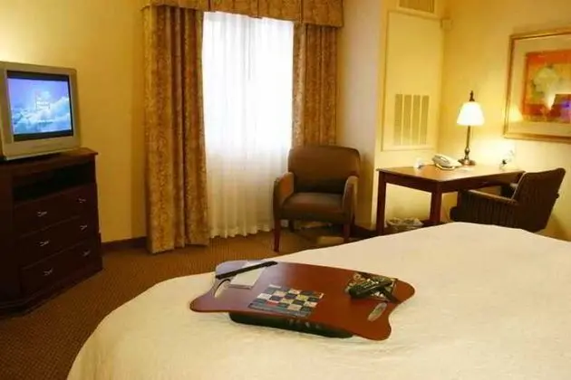 Hampton Inn & Suites Burlington - Genel