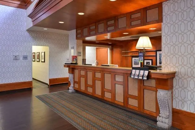 Hampton Inn & Suites Calgary University Northwest - Lobi