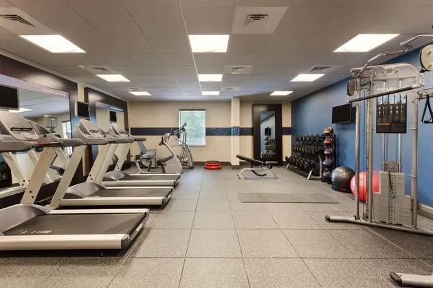 Hampton Inn and Suites Camp Springs/Andrews AFB, M