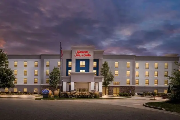 Hampton Inn & Suites Canton - Dış Mekan