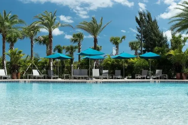 Hampton Inn & Suites Cape Canaveral Cruise Port - Havuz