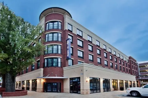 Hampton Inn and Suites Chapel Hill/Carrboro, NC - Dış Mekan
