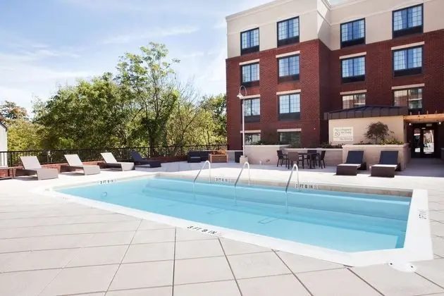 Hampton Inn and Suites Chapel Hill/Carrboro, NC - Havuz