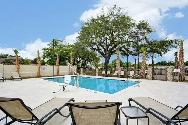 Hampton Inn & Suites Charleston Airport - Havuz