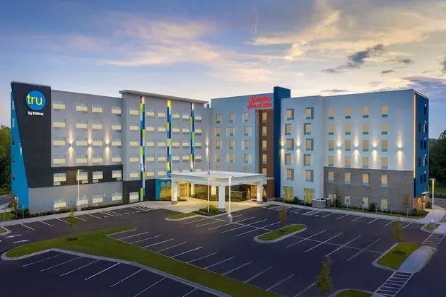 Hampton Inn & Suites Charlotte Airport Lake Pointe - Dış Mekan