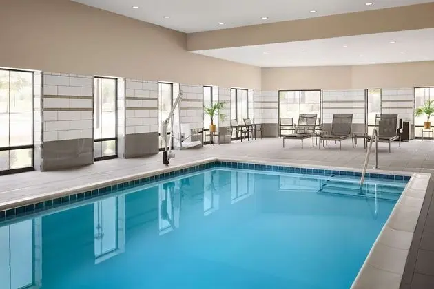 Hampton Inn & Suites Charlotte Steele Creek - Havuz