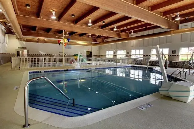 Hampton Inn & Suites Chicago Aurora - Havuz