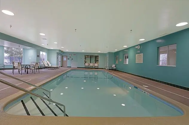 Hampton Inn & Suites Chicago Lincolnshire - Havuz