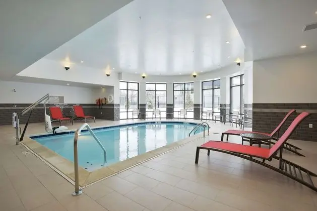 Hampton Inn & Suites Cincinnati/Kenwood, OH - Havuz