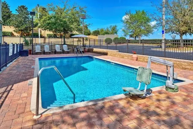 Hampton Inn & Suites Clermont - Havuz