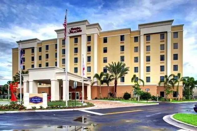 Hampton Inn & Suites - Coconut Creek, FL