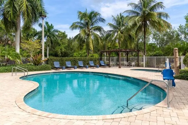Hampton Inn & Suites - Coconut Creek, FL - Havuz