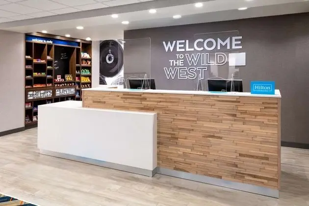 Hampton Inn & Suites Cody - Lobi