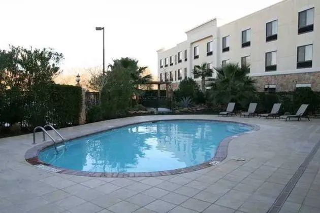 Hampton Inn & Suites College Station/US 6-East 