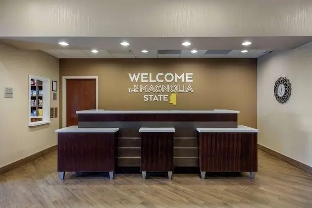 Hampton Inn & Suites Columbus - Lobi
