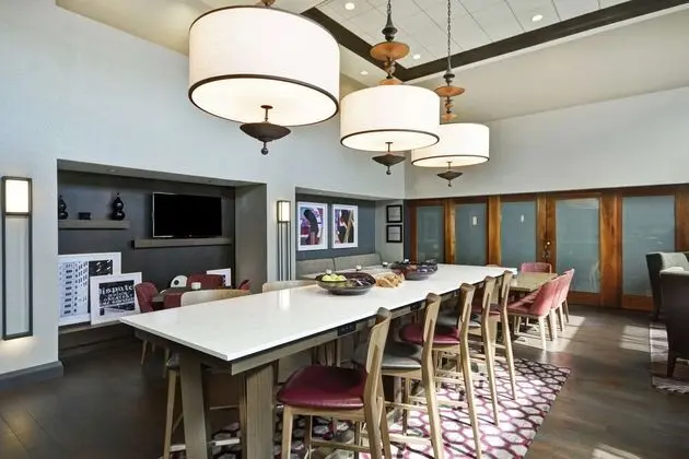 Hampton Inn & Suites Columbus Easton Area - Lobi