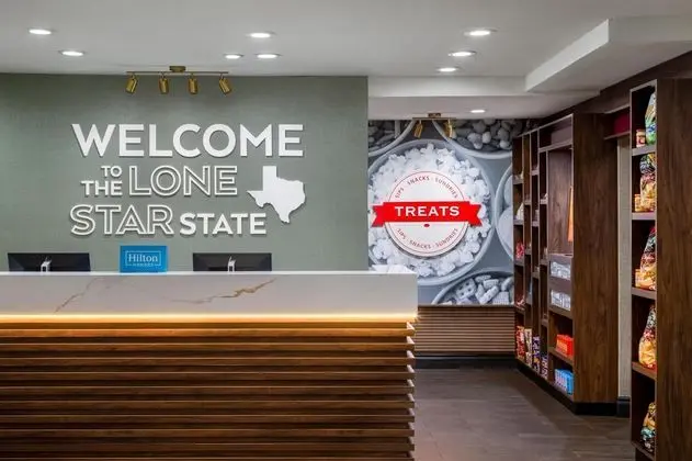 Hampton Inn & Suites Dallas Arlington - Lobi
