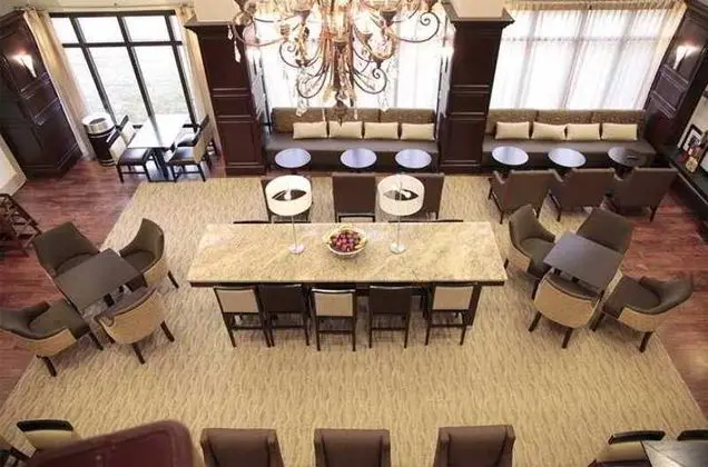 Hampton Inn & Suites Dallas-DFW Airport 