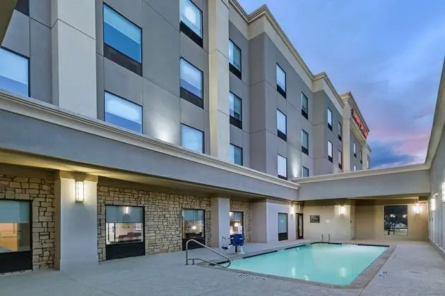 Hampton Inn & Suites Dallas I-30 Cockrell Hill - Havuz