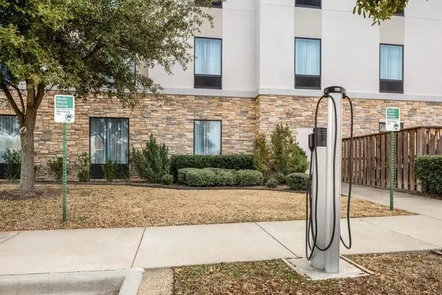 Hampton Inn & Suites Dallas/Plano-East - Dış Mekan