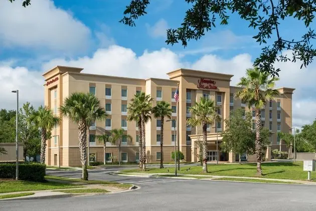 Hampton Inn & Suites DeLand, FL - Dış Mekan