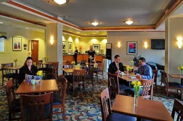 Hampton Inn & Suites Denver-Cherry Creek - Yeme / İçme